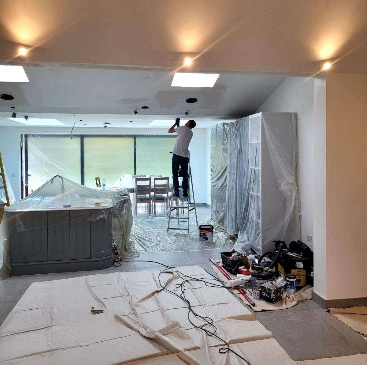 Prodec decorator cutting in a ceiling on a fully sheeted site